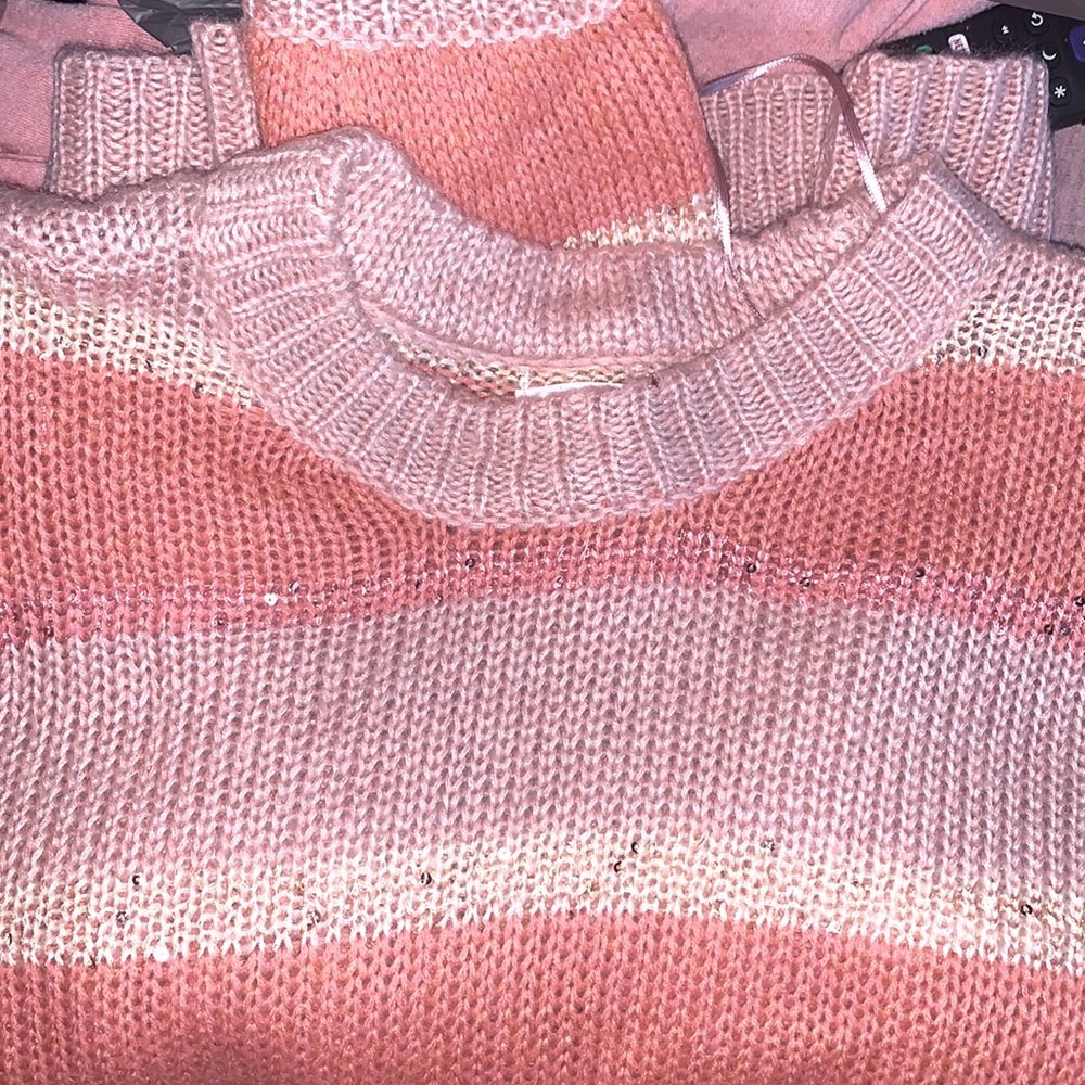 🆕 LC sweater - Picture 2 of 6